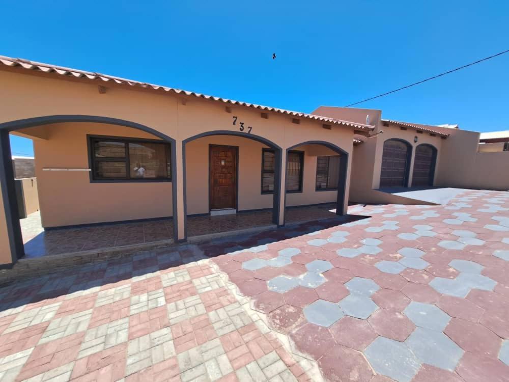 Jjp Self Catering - Three Bedroom House Lüderitz Extérieur photo